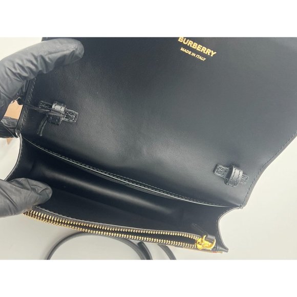 Burberry Hampshire Canvas Compact Leather Check Pattern Shoulder/Crossbo… - Picture 4 of 13